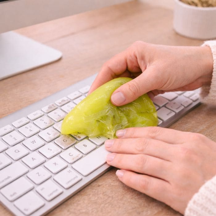 10 Viral Social Cleaning Hacks in 2025